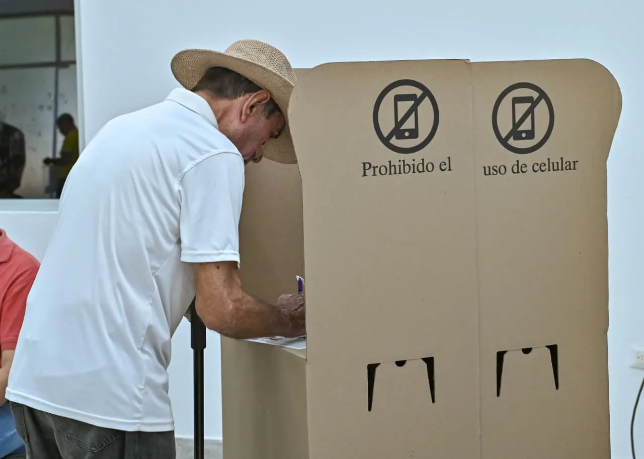Refuerzan seguridad electoral en Valledupar.