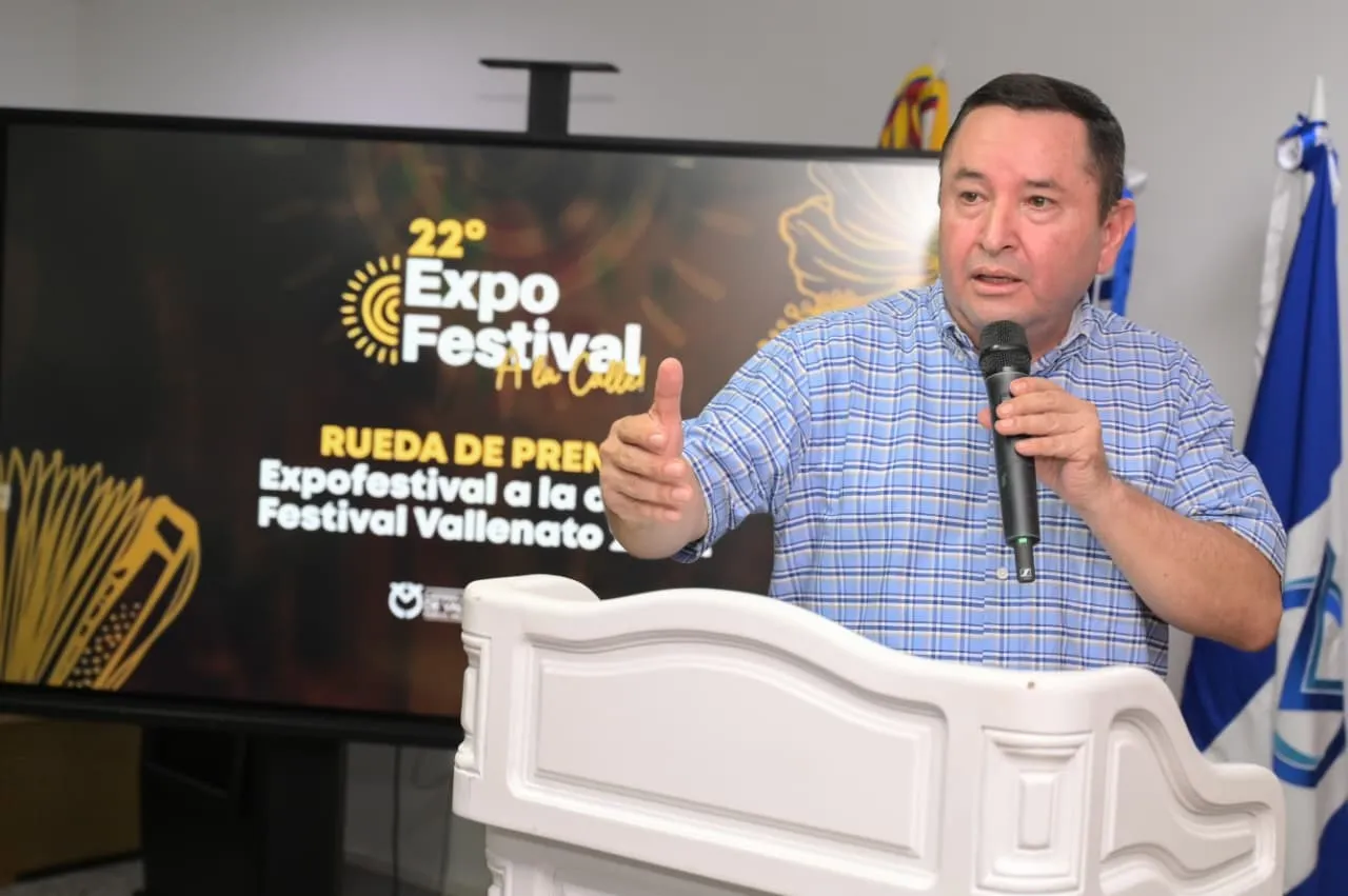 DINAMIZÓ $230.000 MILLONES.
